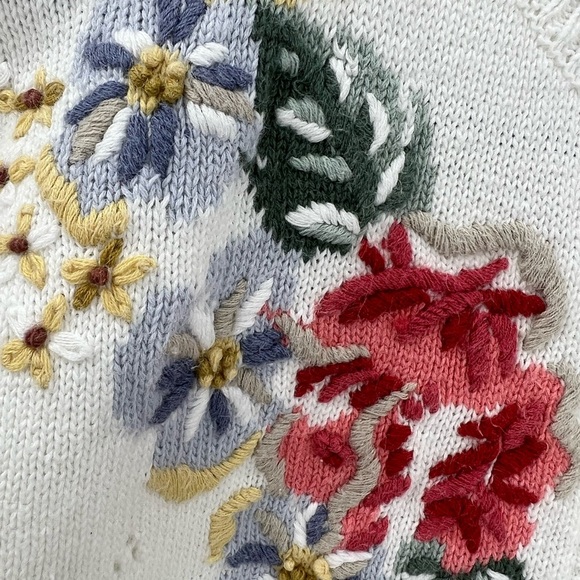 Belle pointe, vintage, floral embroidered short sleeve, sweater cardigan, M - Picture 6 of 13